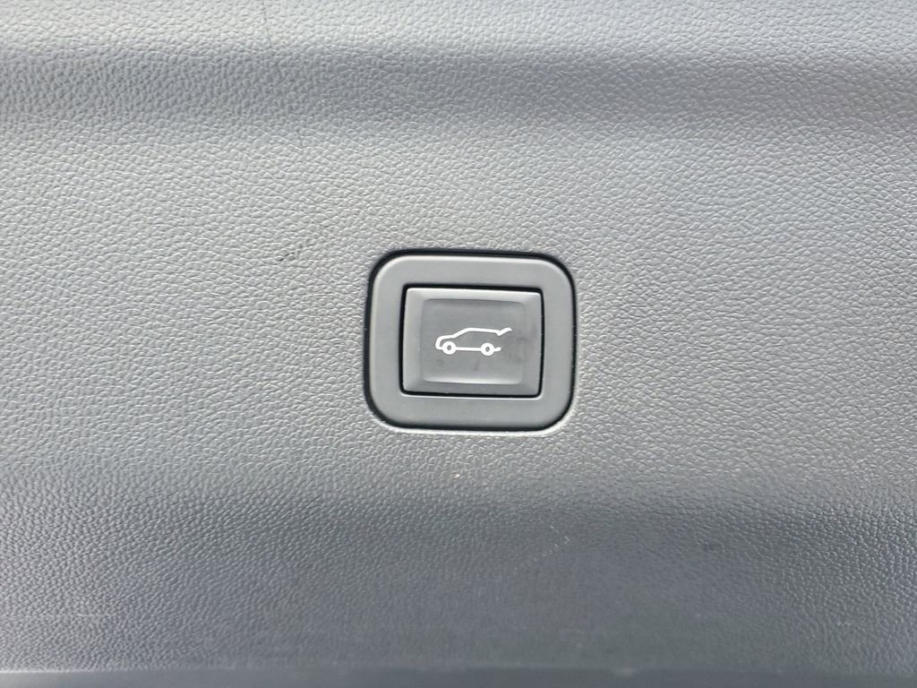 Used 2024 GMC Yukon Denali image 36