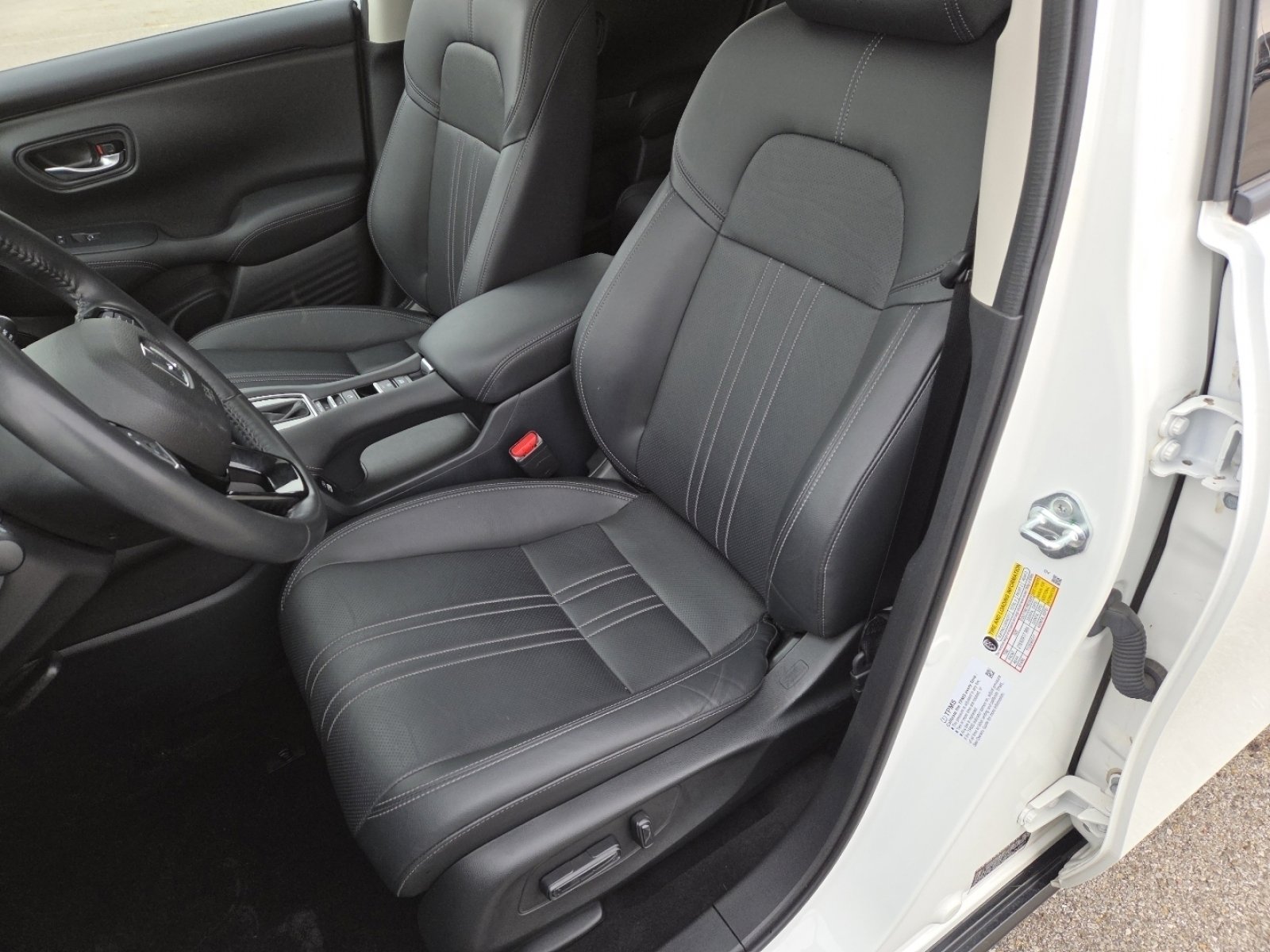 Used 2023 Honda HR-V EX-L image 24