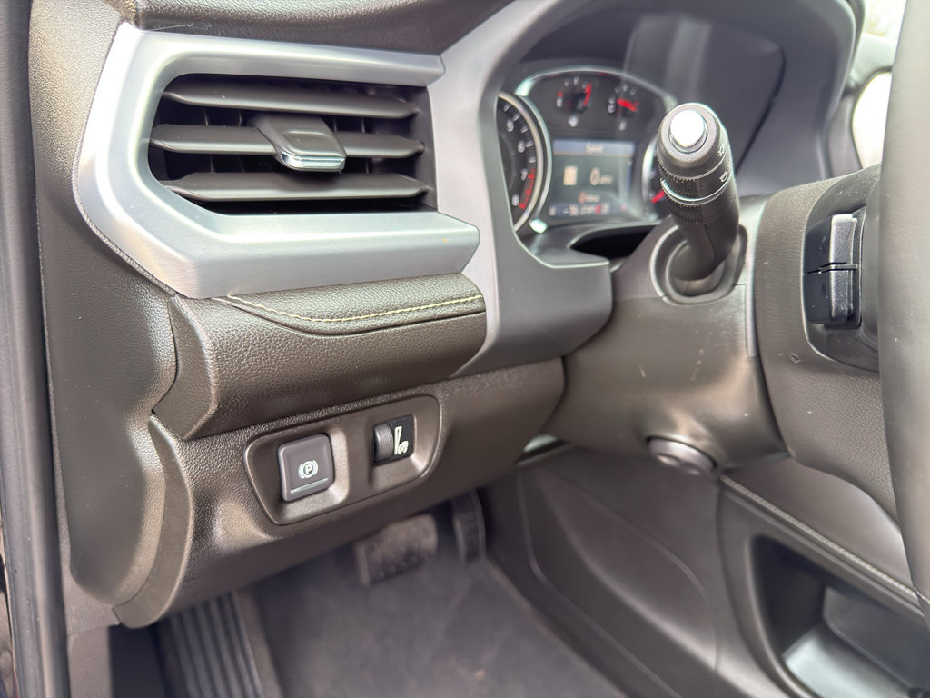 Used 2023 GMC Acadia SLT w/ Preferred Package AWD/4WD image 14