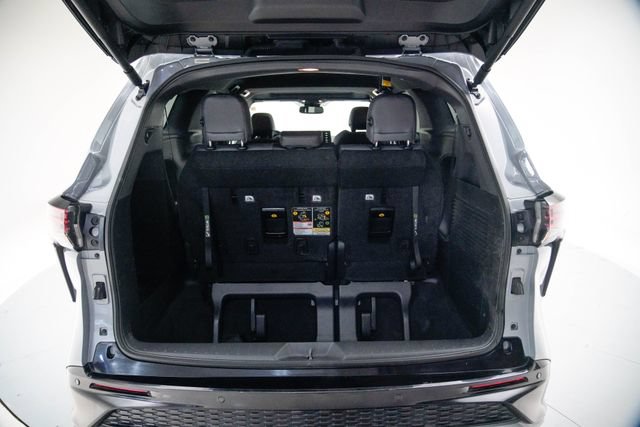 Used 2024 Toyota Sienna XSE AWD/4WD image 16