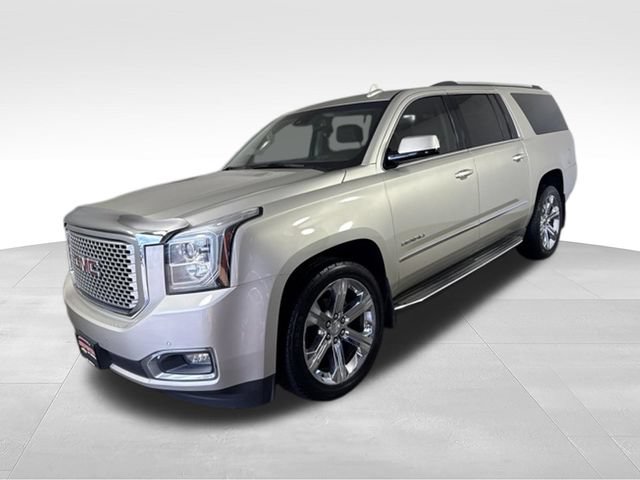 Used 2016 GMC Yukon XL Denali w/ Open Road Package AWD/4WD image 3