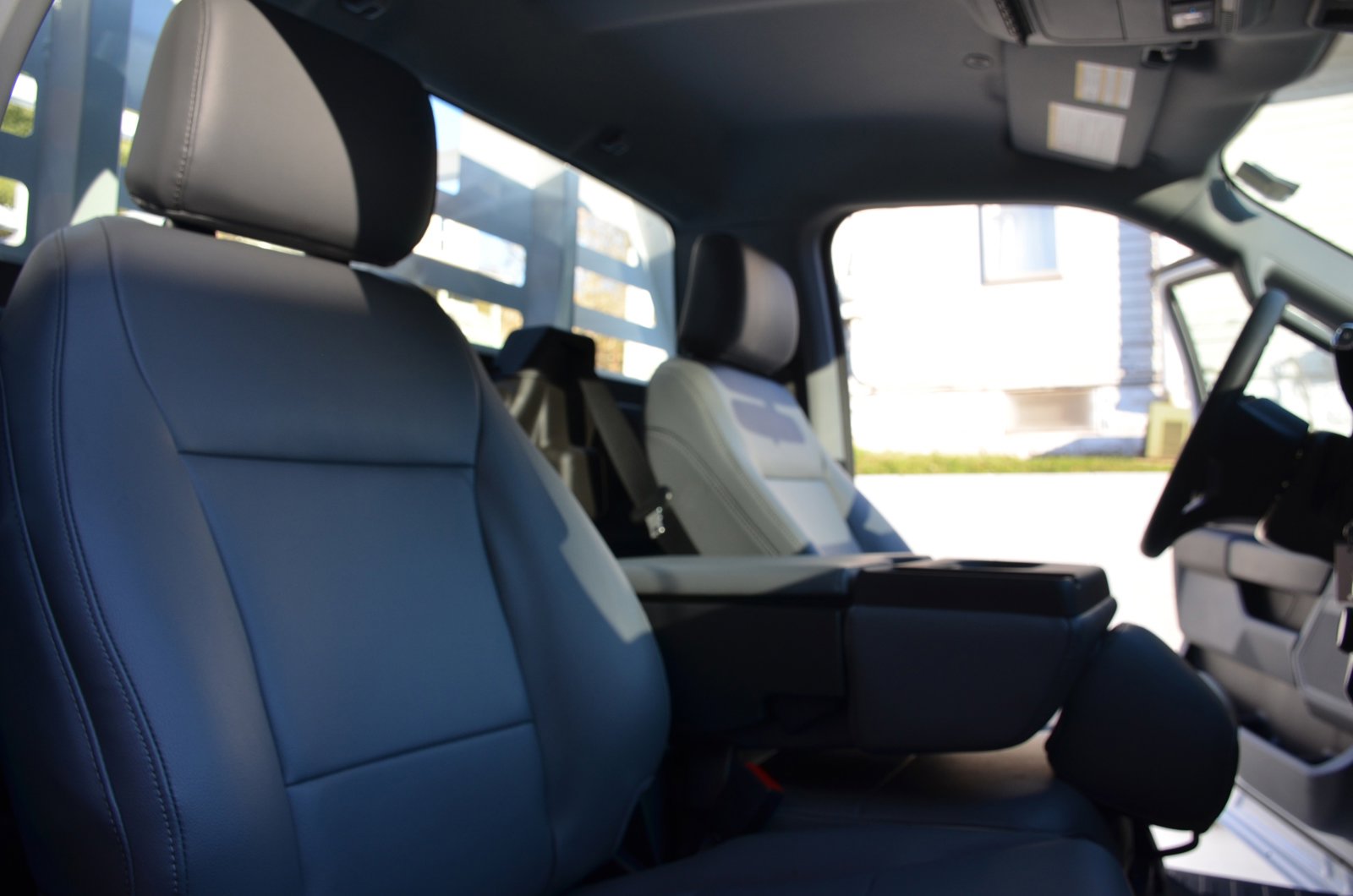 New 2023 Ford F550 4x4 Regular Cab Super Duty image 25