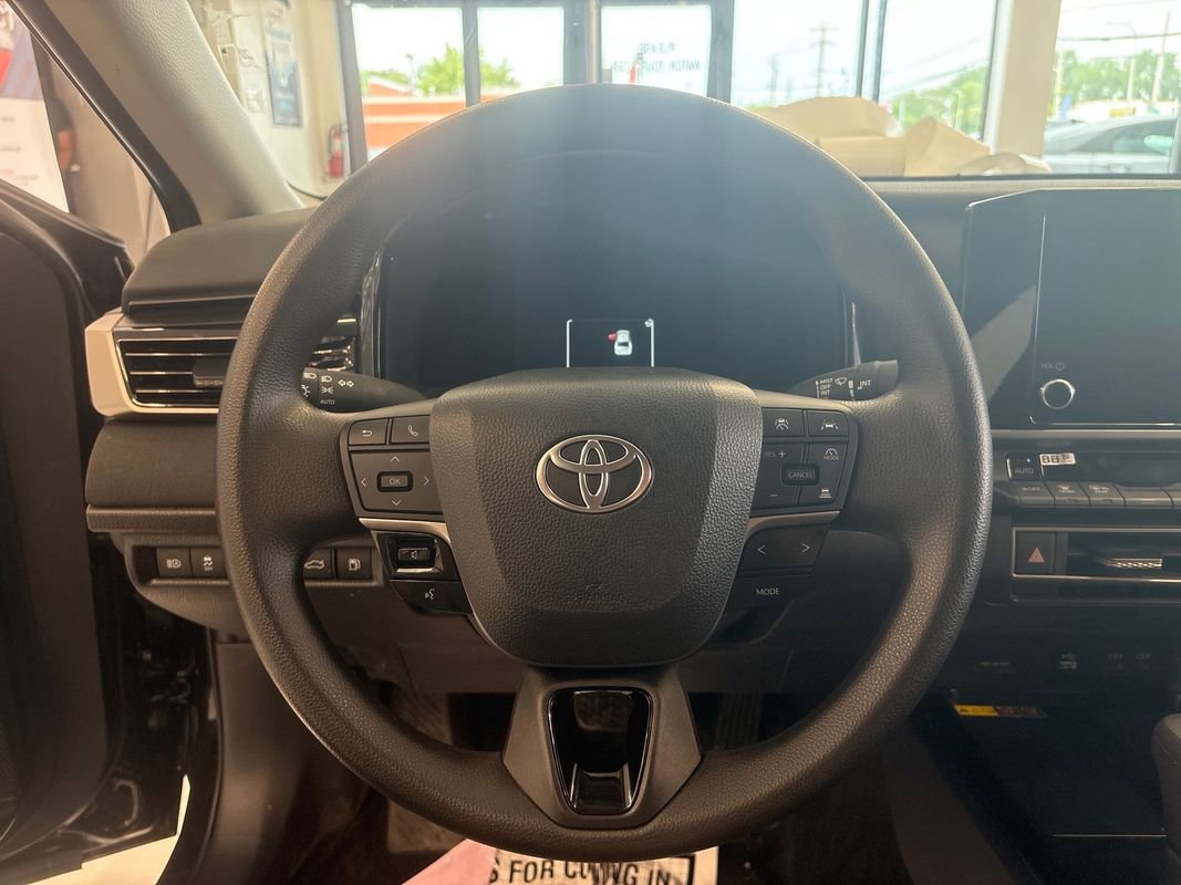 Used 2025 Toyota Camry LE FWD image 17