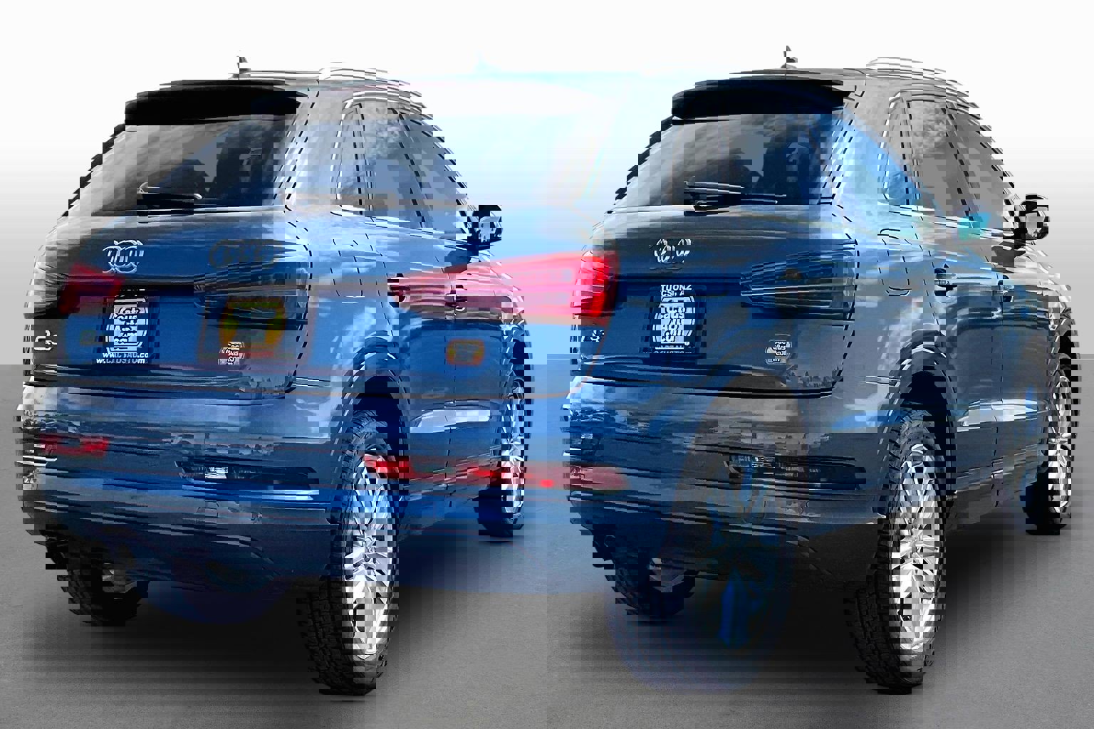 Used 2016 Audi Q3 2.0T Premium Plus image 2