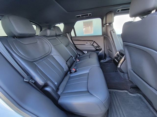 Used 2025 Land Rover Range Rover Sport image 22