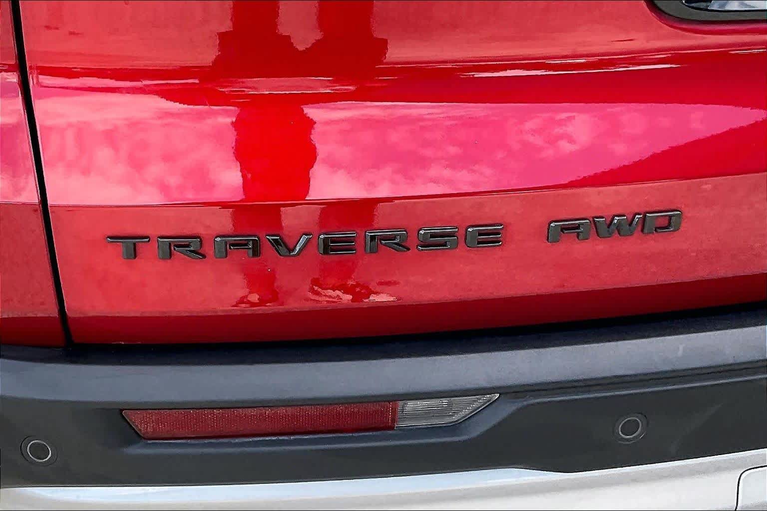Used 2025 Chevrolet Traverse Z71 w/ Enhanced Driving Package AWD/4WD image 32