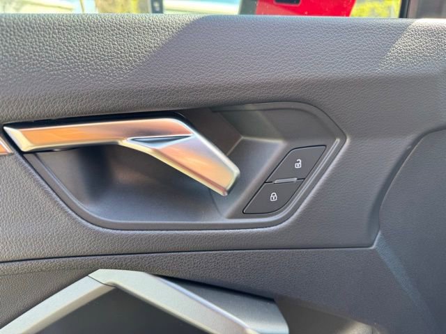 Certified 2025 Audi Q3 2.0T Premium w/ Convenience Package AWD/4WD image 23