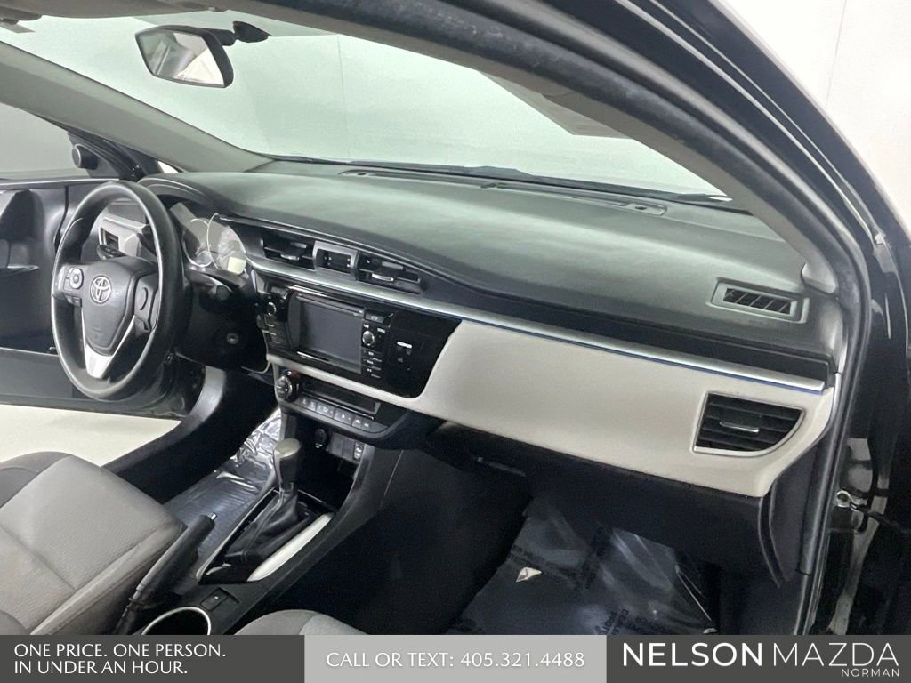 Used 2016 Toyota Corolla LE FWD image 30