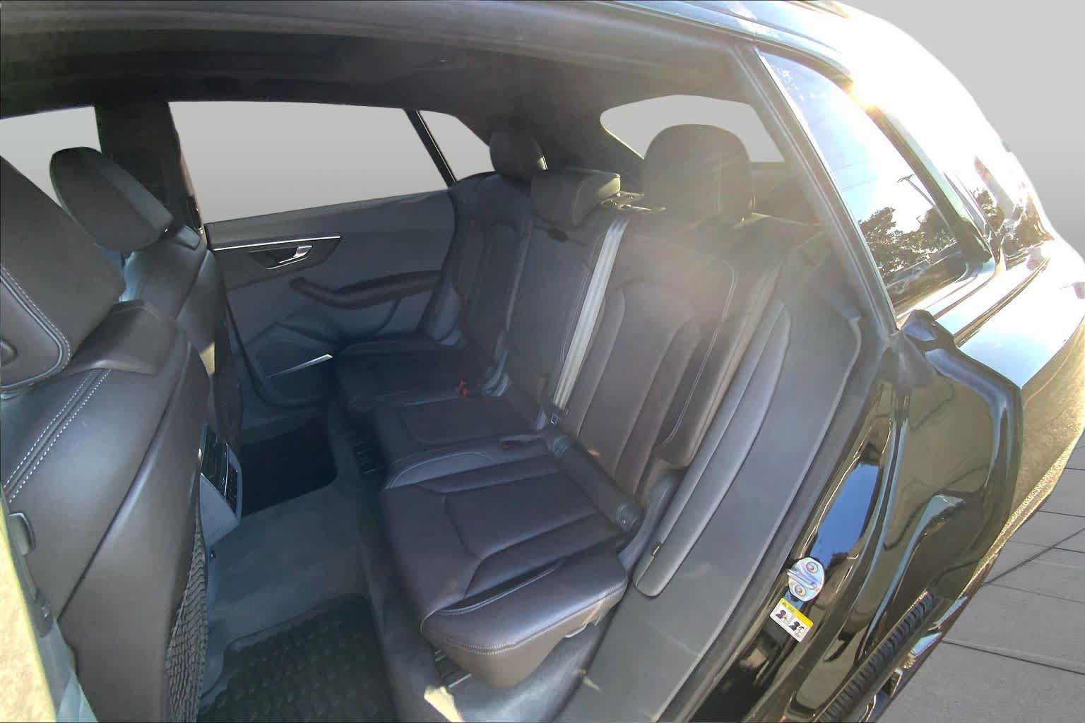 Used 2023 Audi Q8 Prestige w/ Prestige Package AWD/4WD image 21