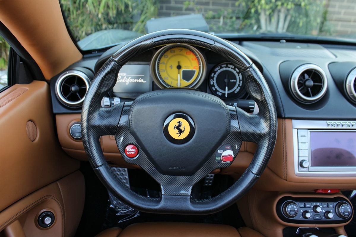Used 2012 Ferrari California RWD image 24