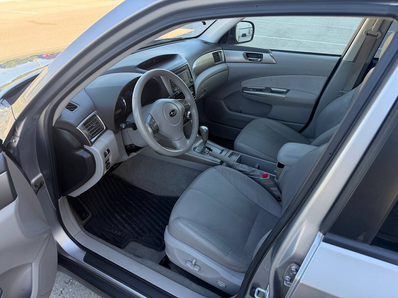 Used 2009 Subaru Forester 2.5X Limited AWD/4WD image 13