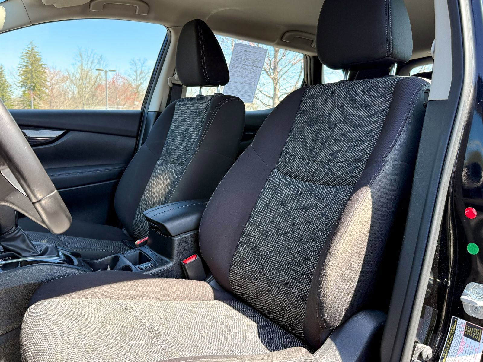 Used 2017 Nissan Rogue Sport SV w/ SV Premium Package AWD/4WD image 16