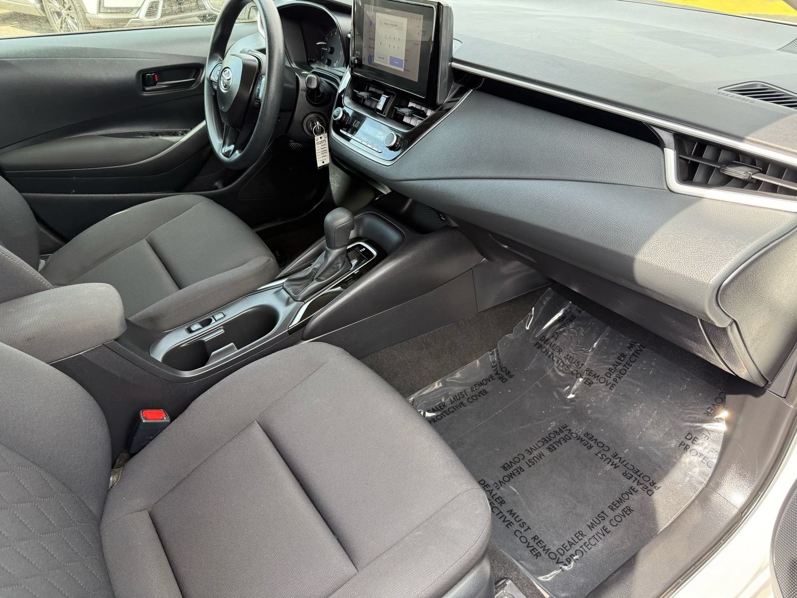 Used 2025 Toyota Corolla LE FWD image 29