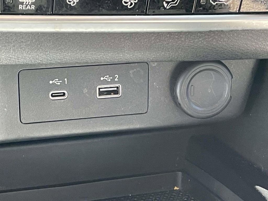 Used 2023 Nissan Rogue SV image 28