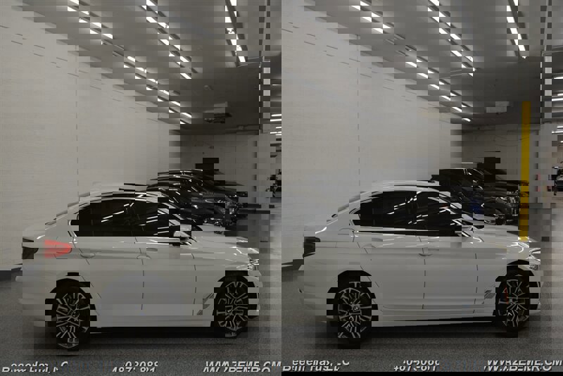 Used 2020 BMW 530e image 8