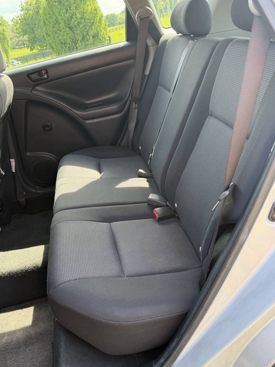 Used 2005 Pontiac Vibe w/ Power Group Value Package FWD image 28
