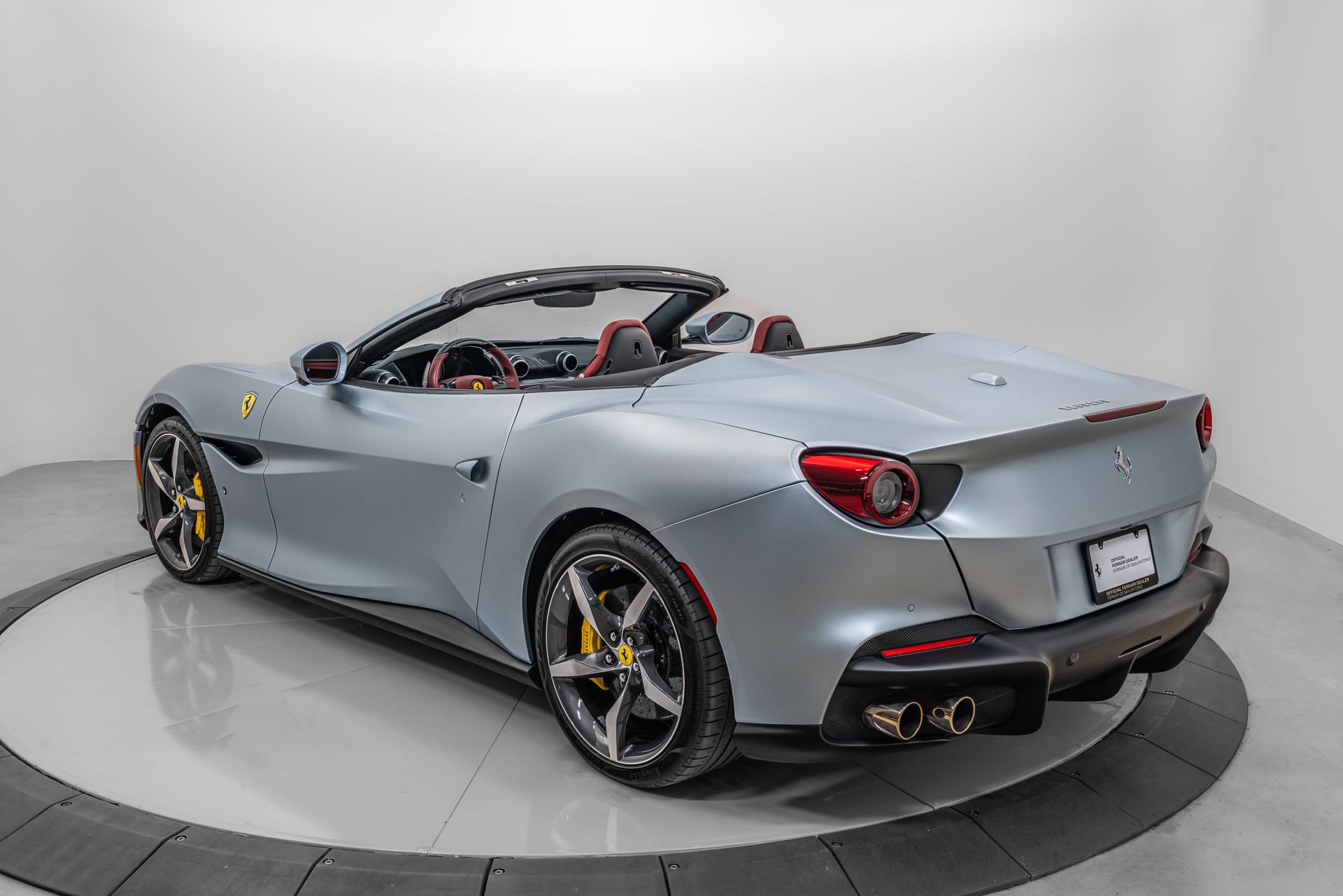 Certified 2023 Ferrari Portofino M RWD image 13