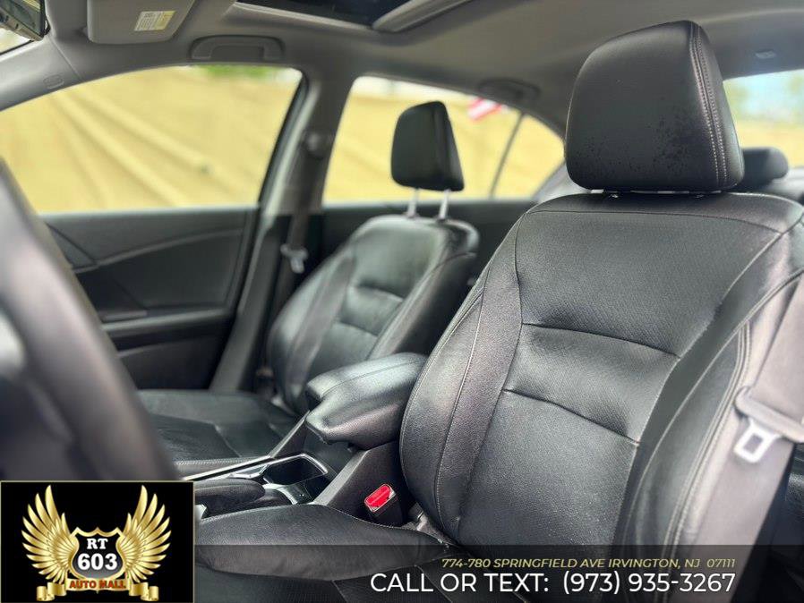 Used 2017 Honda Accord Touring image 14