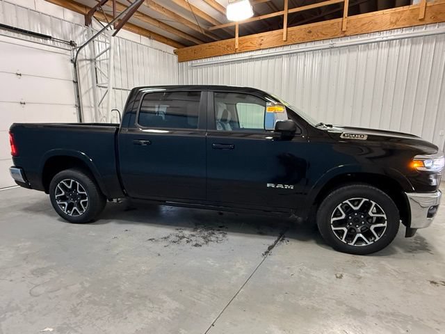 Used 2025 RAM 1500 Laramie w/ Advanced Safety Group II AWD/4WD image 4