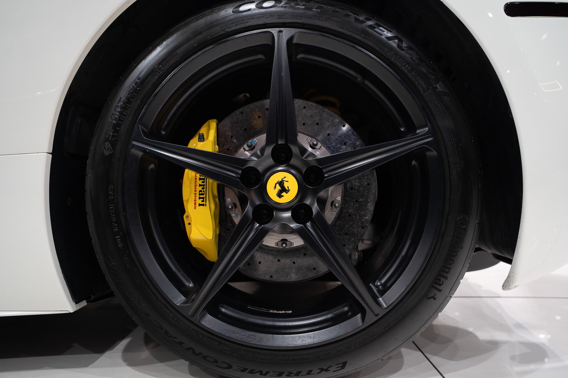 Used 2013 Ferrari 458 Spider RWD image 50