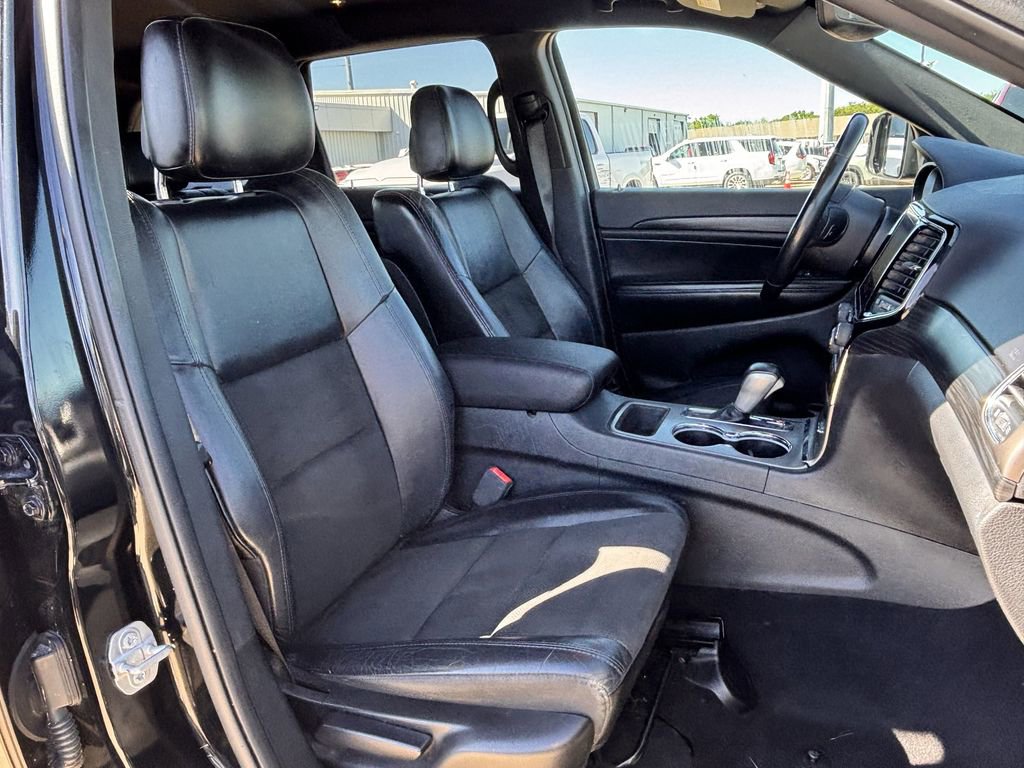 Used 2019 Jeep Grand Cherokee Altitude RWD image 28