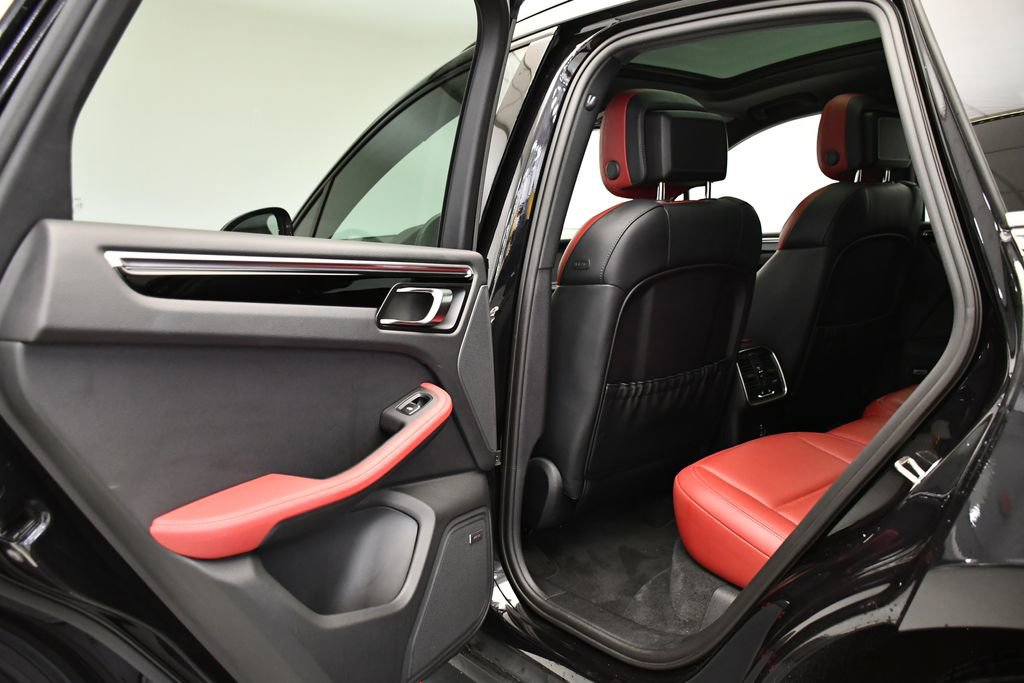 Used 2023 Porsche Macan S image 44