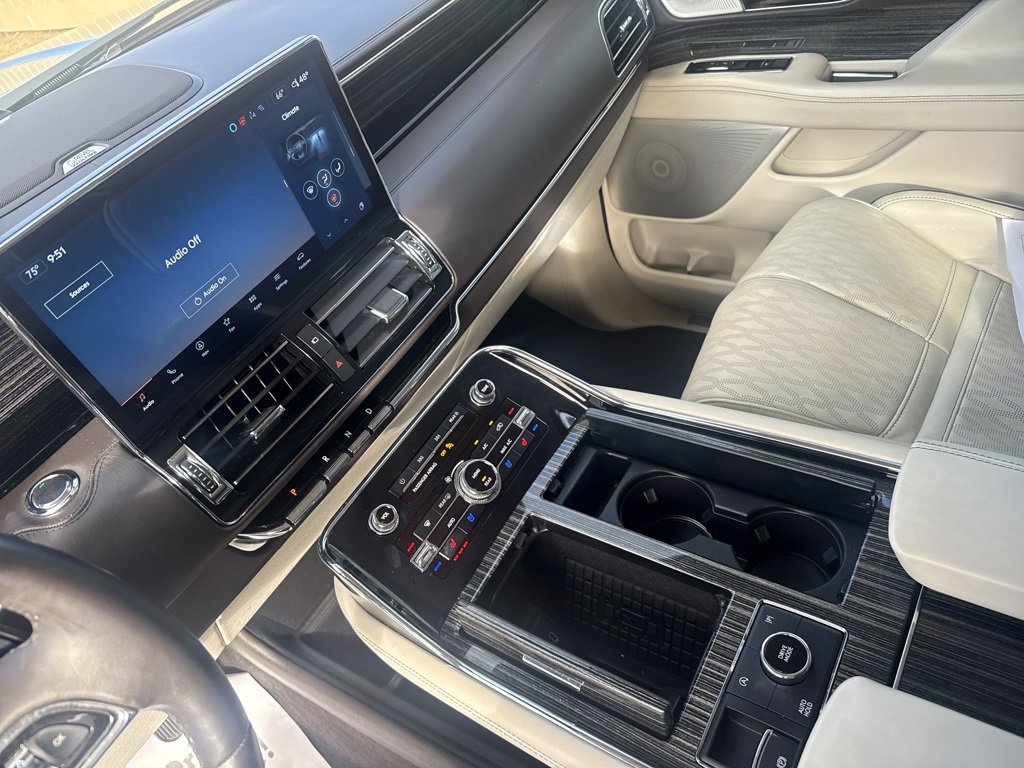 Certified 2024 Lincoln Navigator Black Label image 14