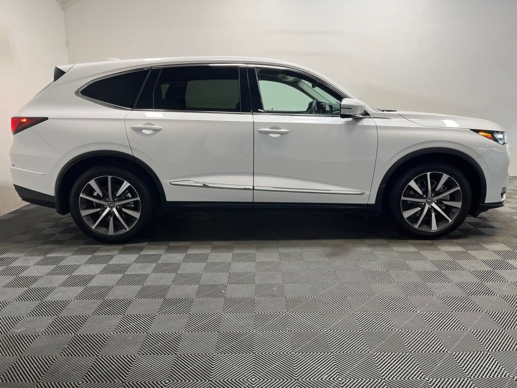 Certified 2025 Acura MDX SH-AWD w/ Technology Package image 4