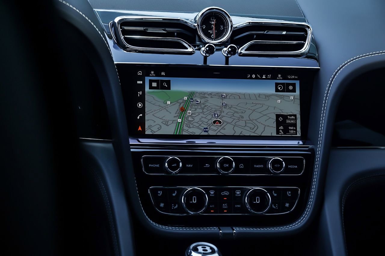 Certified 2024 Bentley Bentayga Extended Wheelbase image 32