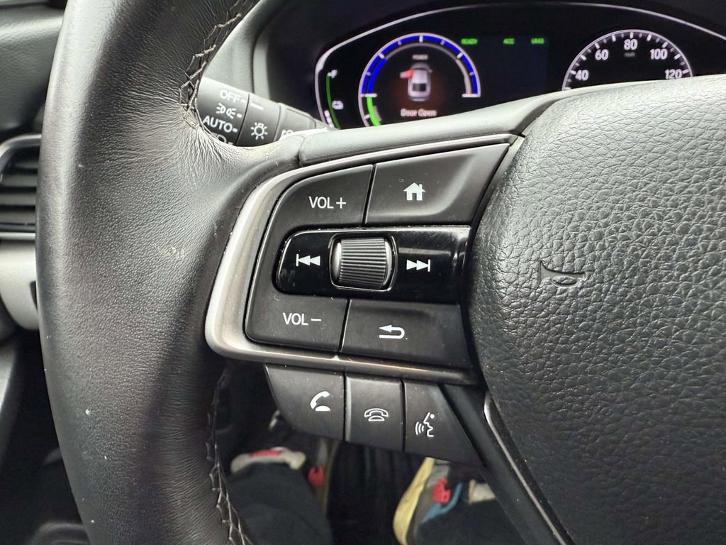 Used 2018 Honda Accord Touring image 22