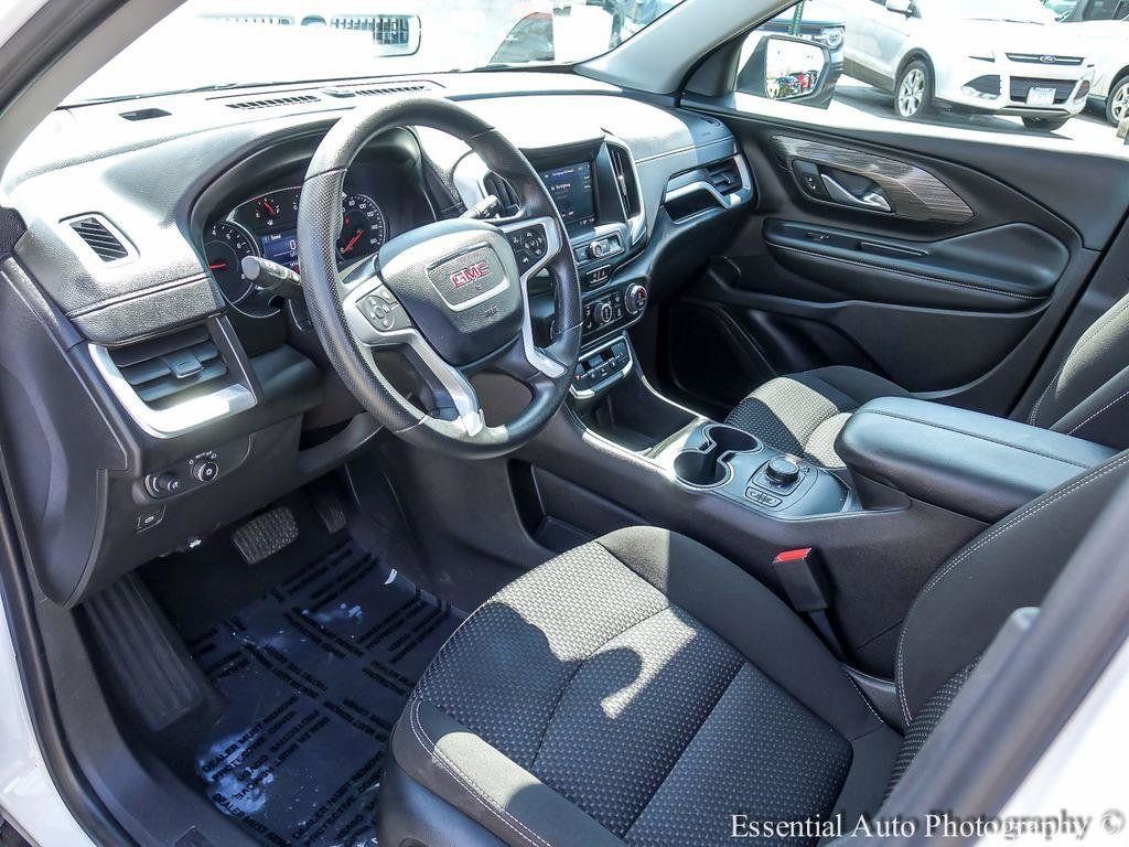 Used 2024 GMC Terrain SLE w/ Driver Convenience Package image 10