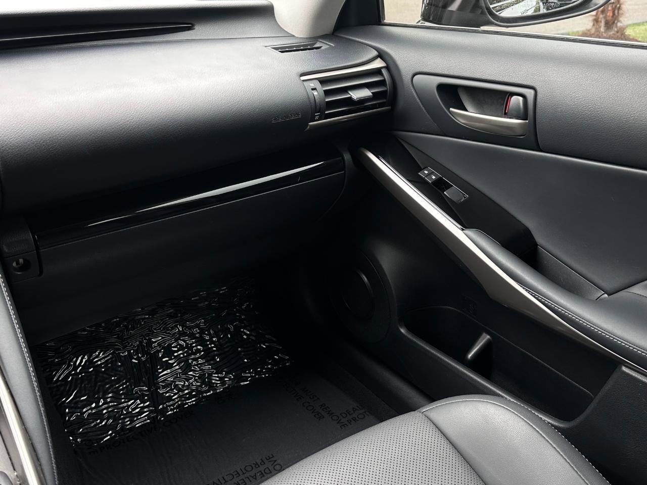 Used 2017 Lexus IS 200t RWD image 28