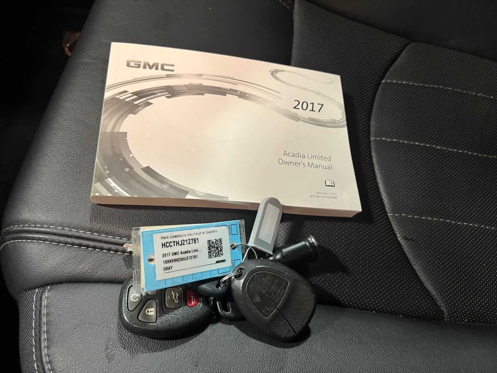 Used 2017 GMC Acadia Limited SLT AWD/4WD image 12
