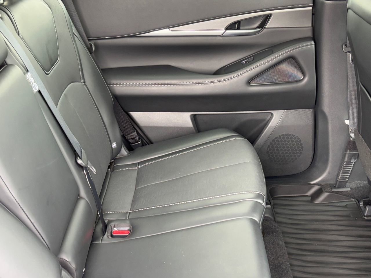 Certified 2026 INFINITI QX60 Pure w/ Cargo Package FWD image 11