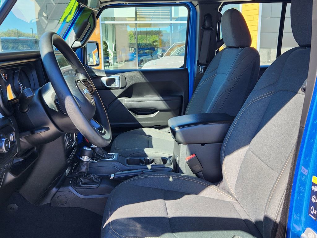 Used 2024 Jeep Wrangler Sport image 8