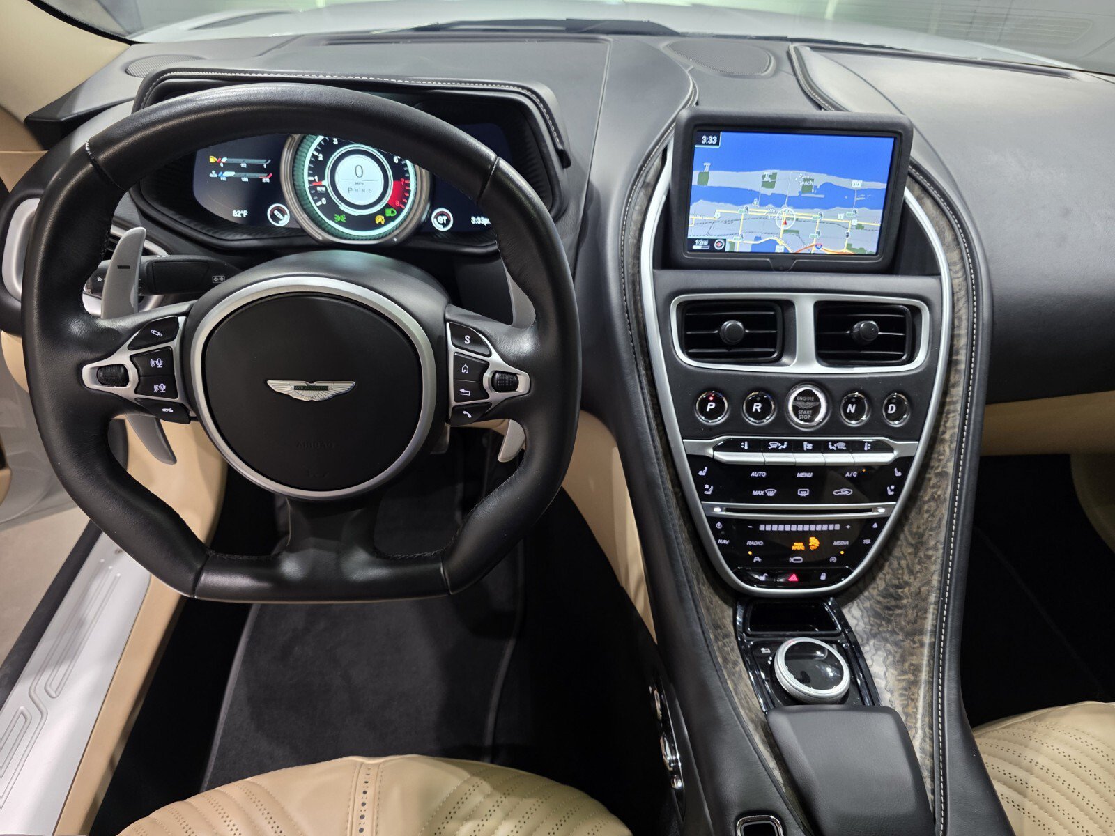 Used 2023 Aston Martin DB11 Coupe RWD image 10