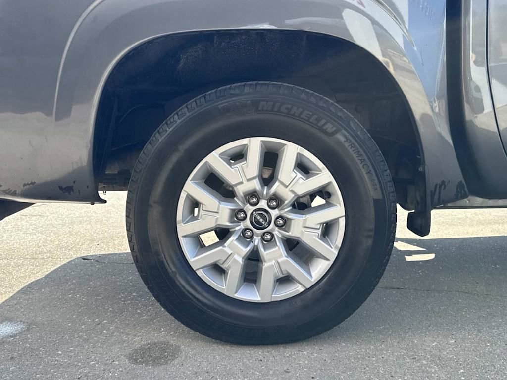 Used 2023 Nissan Frontier SV image 42