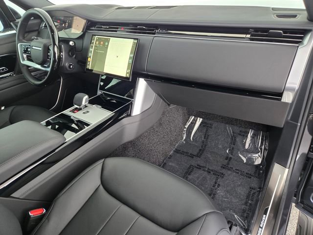 New 2026 Land Rover Range Rover Long Wheelbase SE AWD/4WD image 18