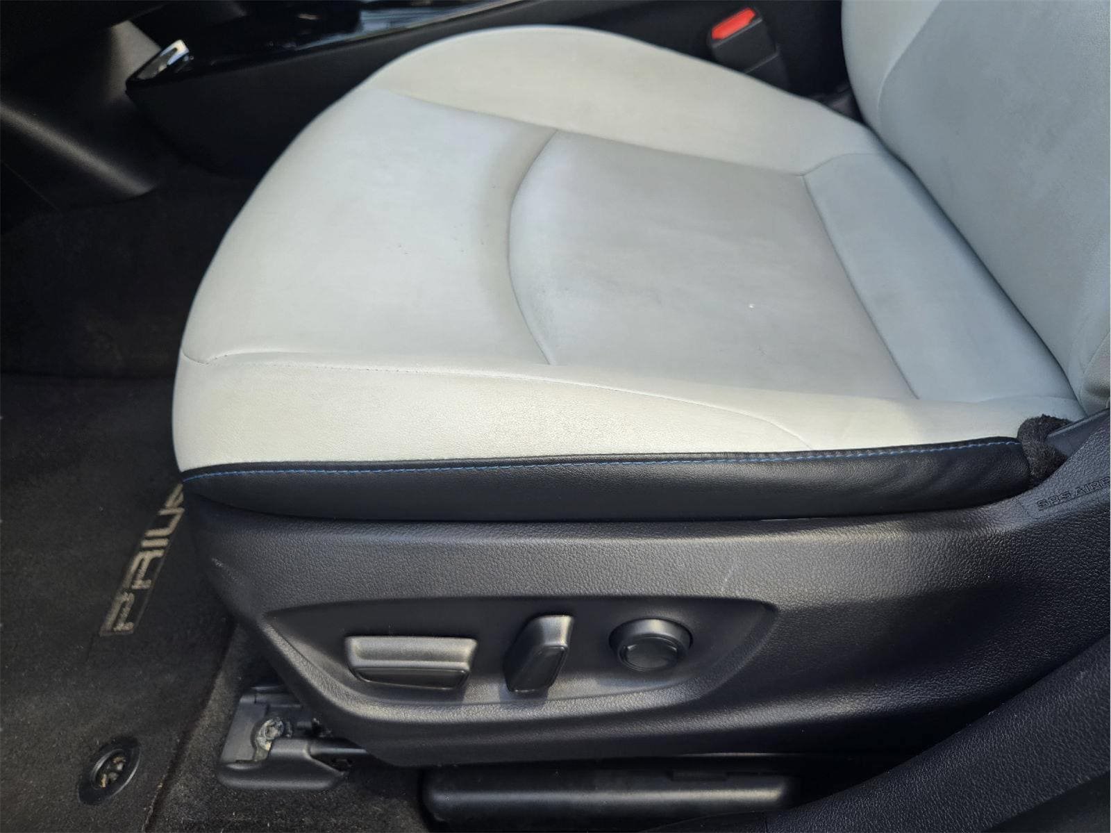 Used 2019 Toyota Prius Limited FWD image 20