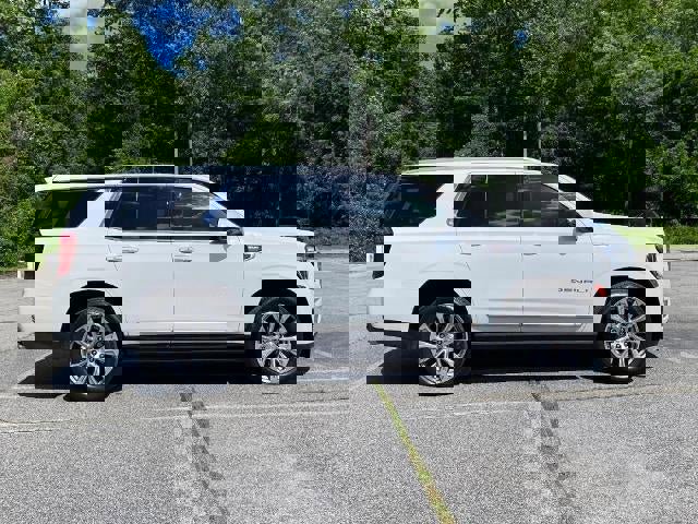 Certified 2022 GMC Yukon Denali w/ Denali Premium Package image 2