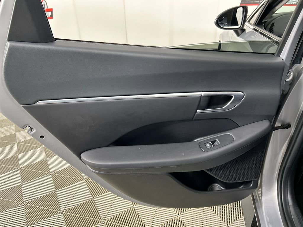 Used 2023 Hyundai Sonata SEL w/ Convenience Package image 16