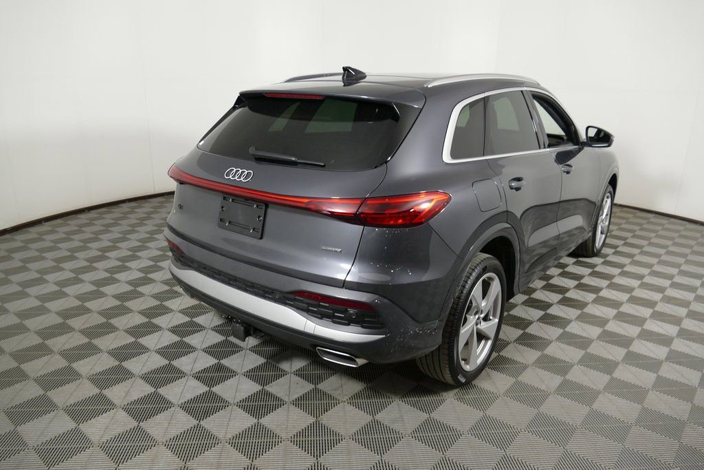 Used 2025 Audi Q5 Premium Plus w/ Premium Plus image 3