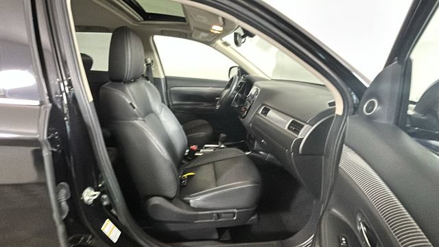 Used 2019 Mitsubishi Outlander GT AWD/4WD image 31