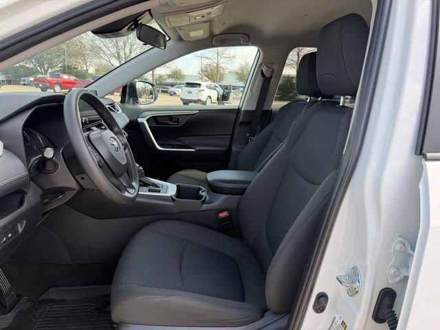 Used 2025 Toyota RAV4 LE image 23