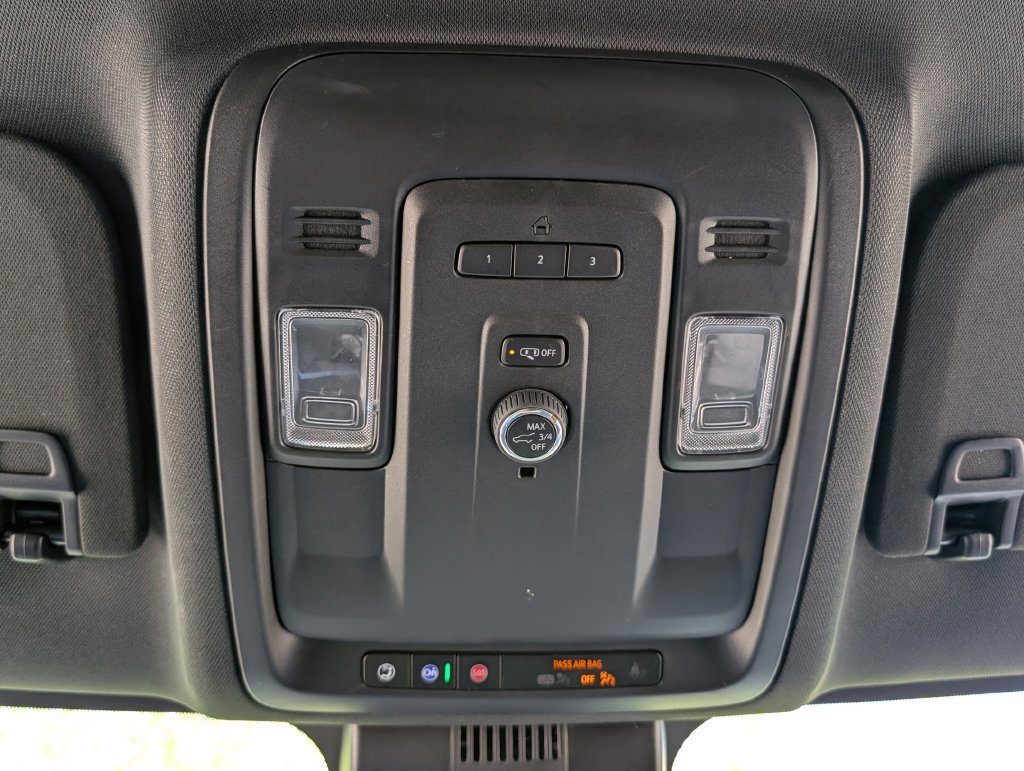 Used 2024 Chevrolet Tahoe LT AWD/4WD image 11