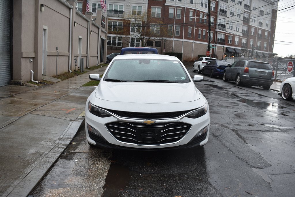 Used 2024 Chevrolet Malibu LT image 3