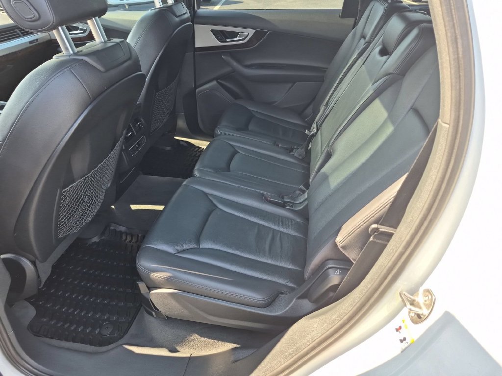 Used 2017 Audi Q7 2.0T Premium AWD/4WD image 28
