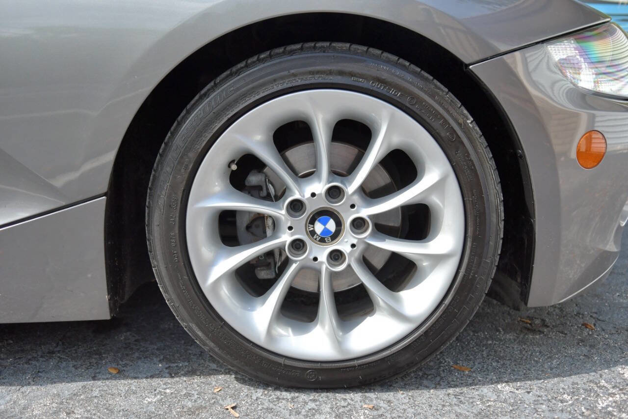 Used 2005 BMW Z4 2.5i image 27