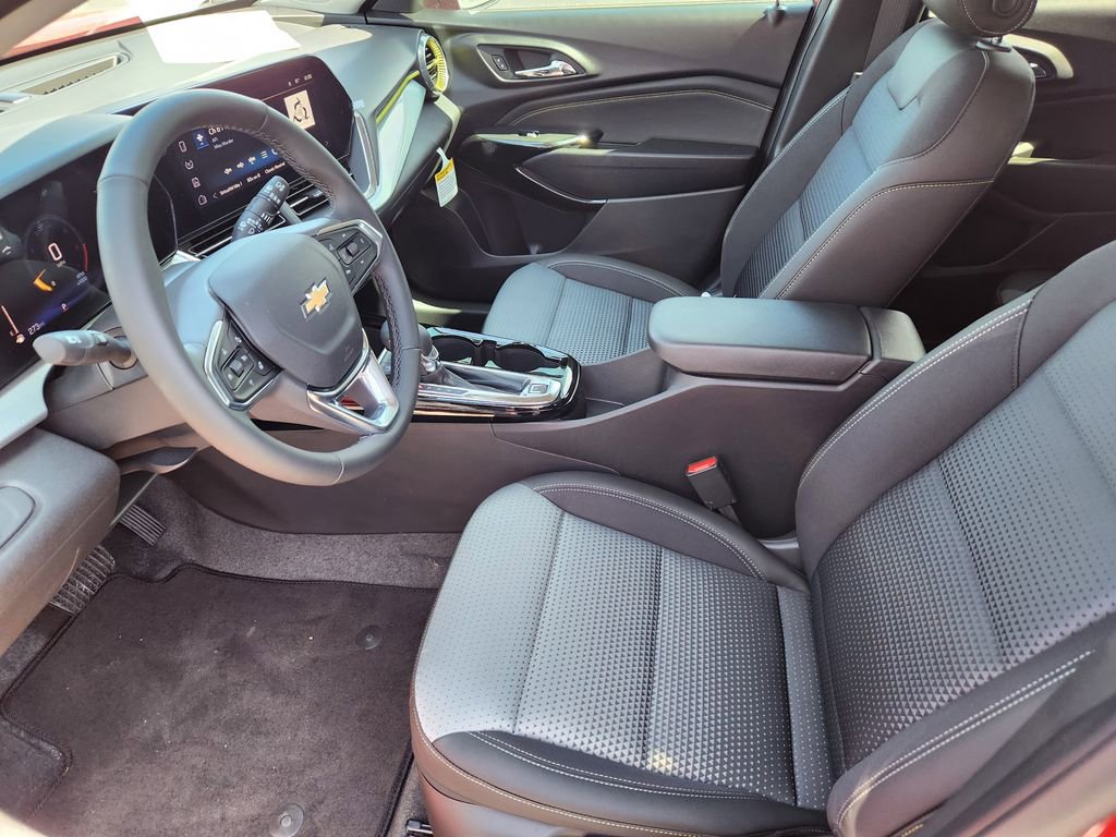 New 2026 Chevrolet Trax LT w/ Driver Confidence Package FWD image 8