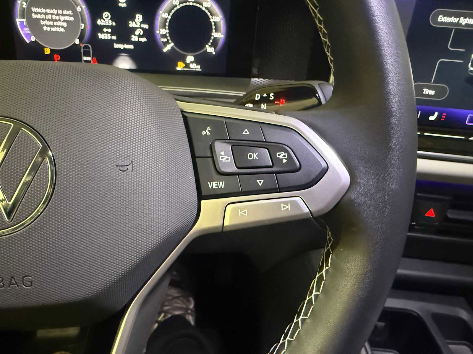 Certified 2025 Volkswagen Tiguan SE image 29